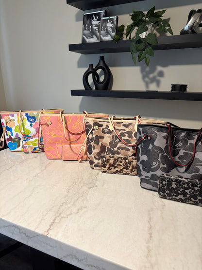 Ape “Macro” Tote Bags