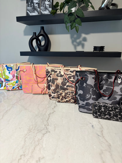 Ape “Macro” Tote Bags